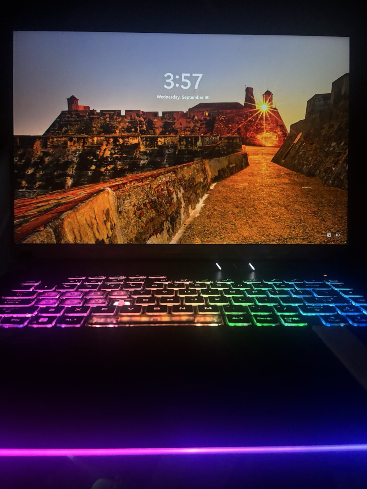 ROG Strix G17 AMD Ryzen 9 5900HX, NVIDIA RTX 4050