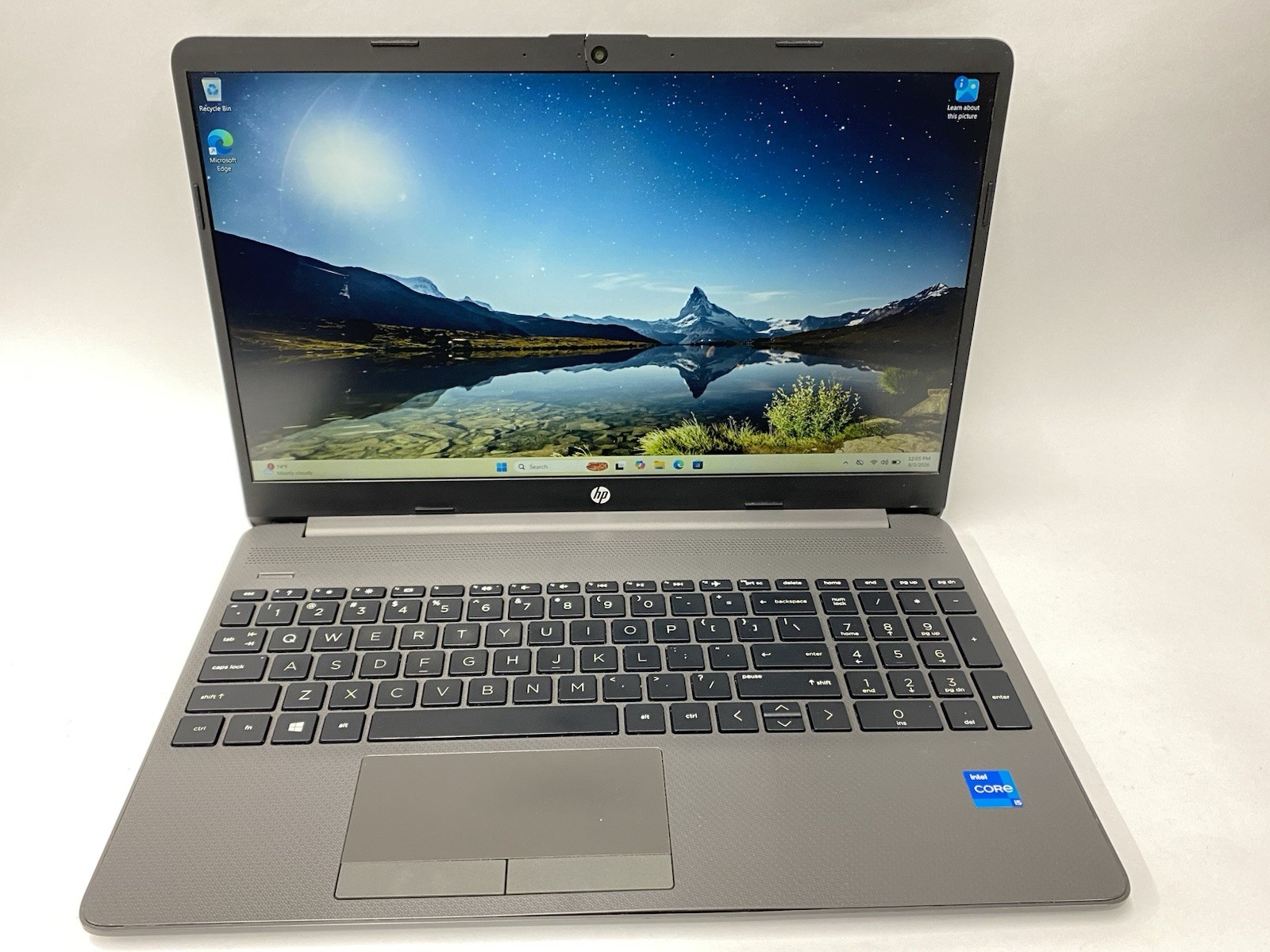 HP 250 G8 - Grade B - FHD - i5-1135G7 - 16GB - 256SSD - W11P