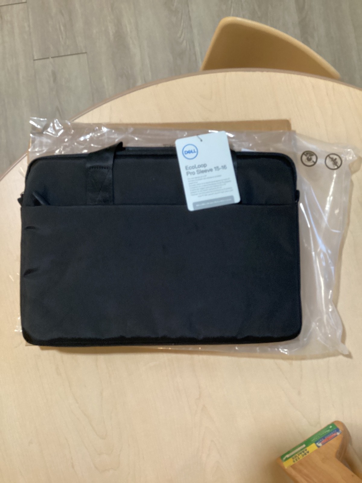 Box of 10 New Dell EcoLoop Pro Sleeve 15-16" - Protective Laptop Case