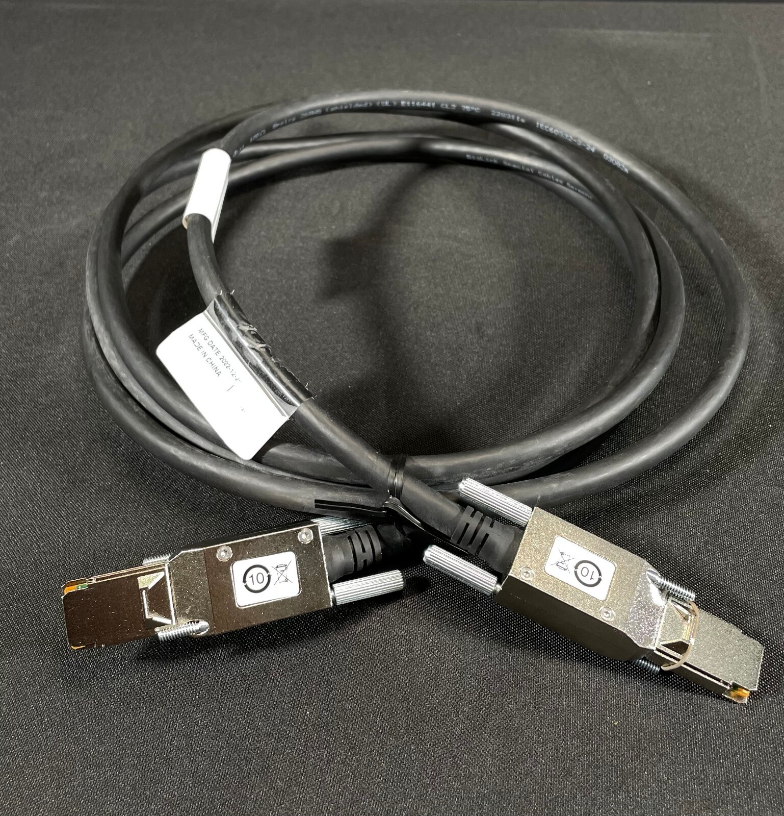 Cisco STACK-T4-3M StackWise-160 Stacking Cable  SPF+ for C9200/C9200L-Fast Ship