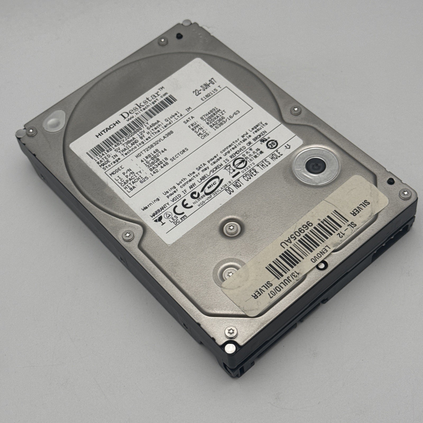 Hitachi Deskstar 320GB HDT725032VLA360 3.5" SATA Dard Drive - TESTED