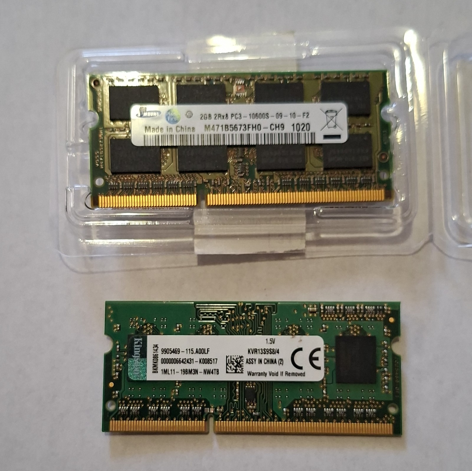 Samsung 2GB DDR3 PC3-10600S 204-Pin SO-DIMM Non-ECC Laptop RAM