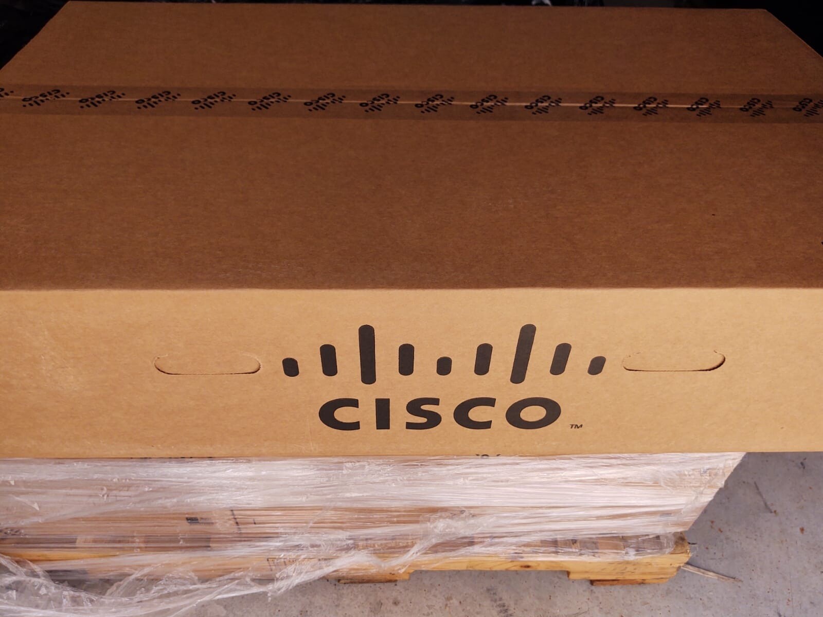 Cisco UCSC-C240-M5L Dual Xeon Platinum 8168 24-Core 128GB DDR4 2x PSU