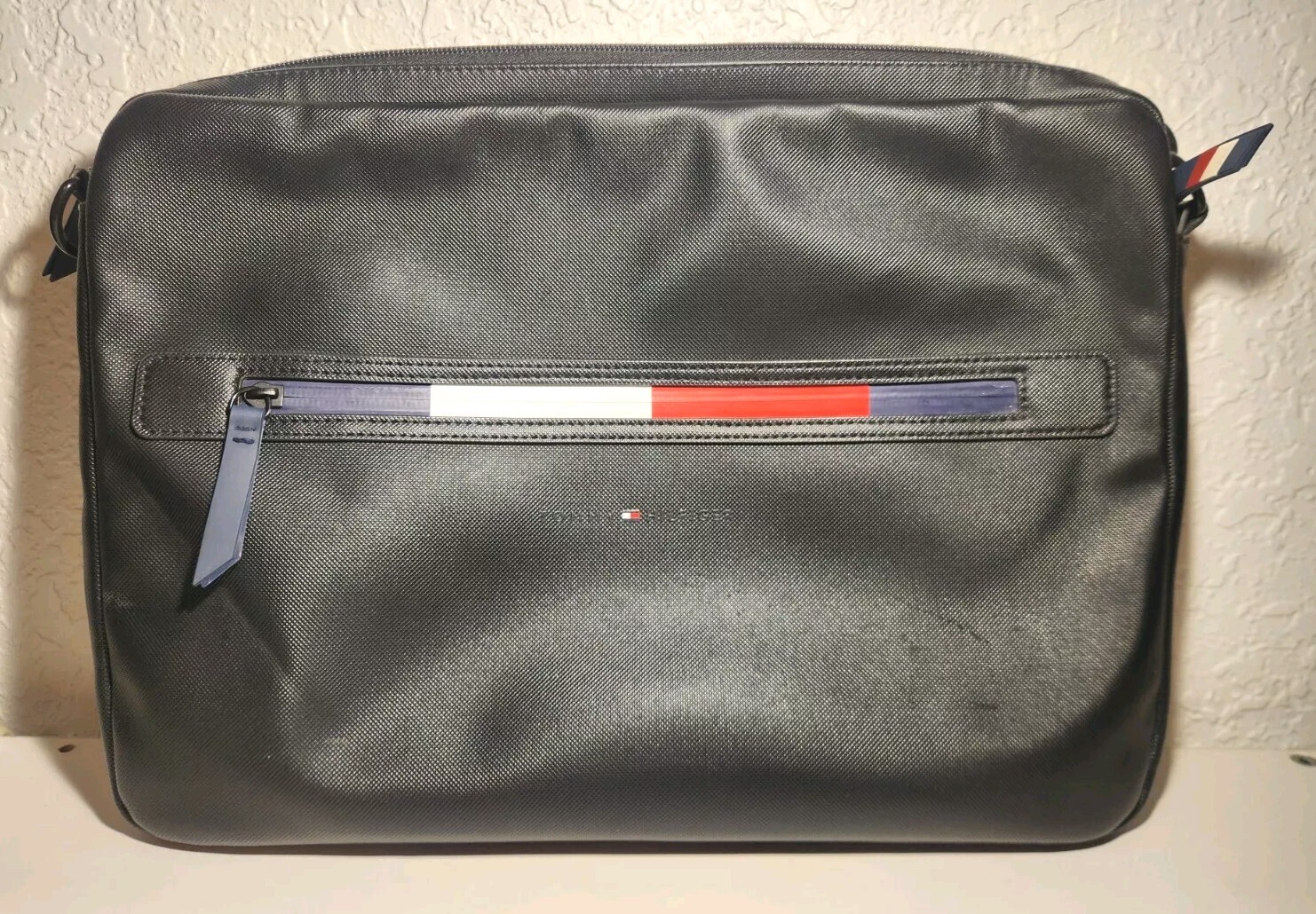 Tommy Hilfiger Essential Computer Laptop Bag Shoulder Bag Black READ