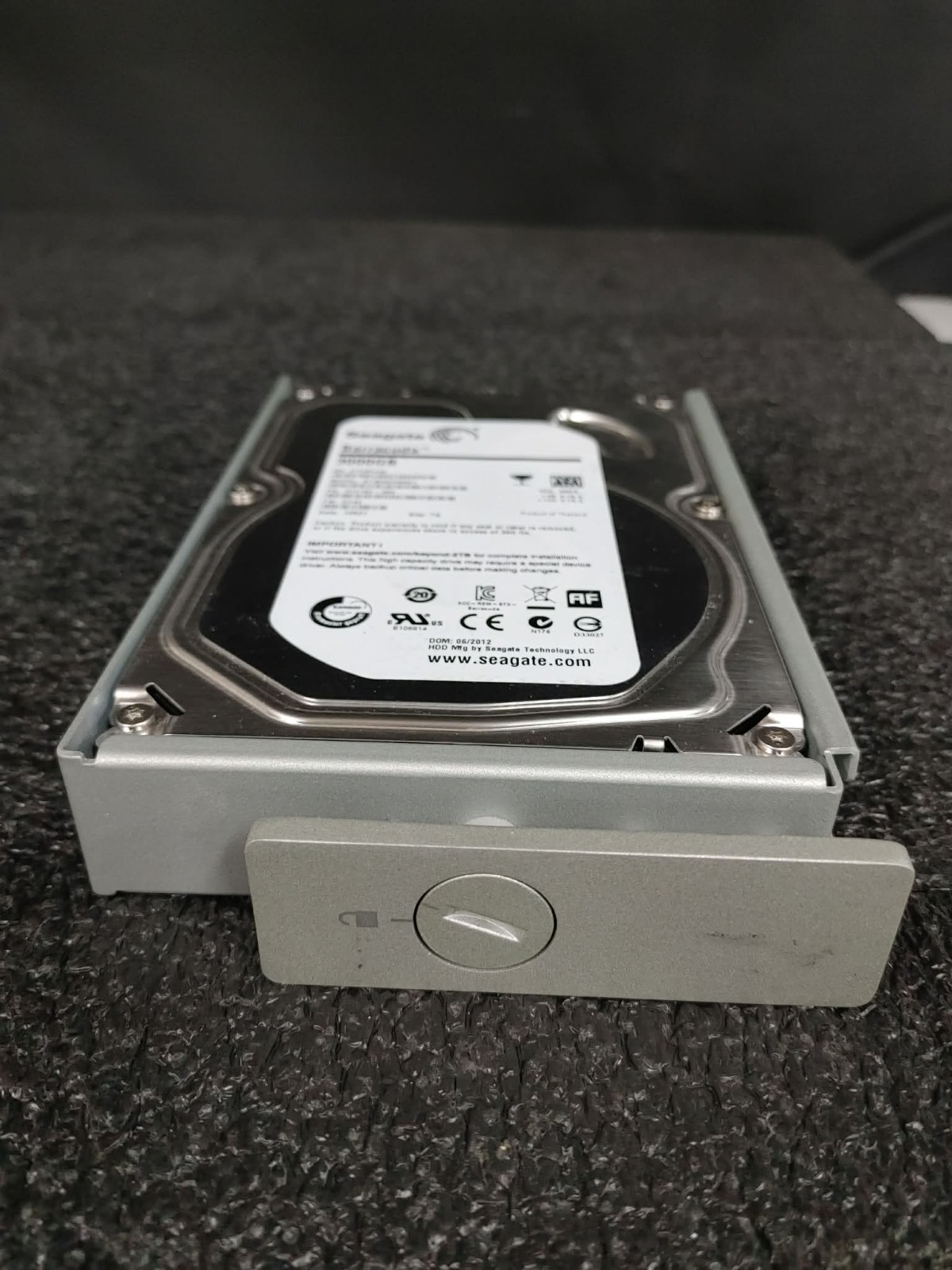 Seagate 1CH166-300 ST3000DM001 3TB 7.2K RPM 64MB FW CC43 DC 12527 SATA 3.5" HDD