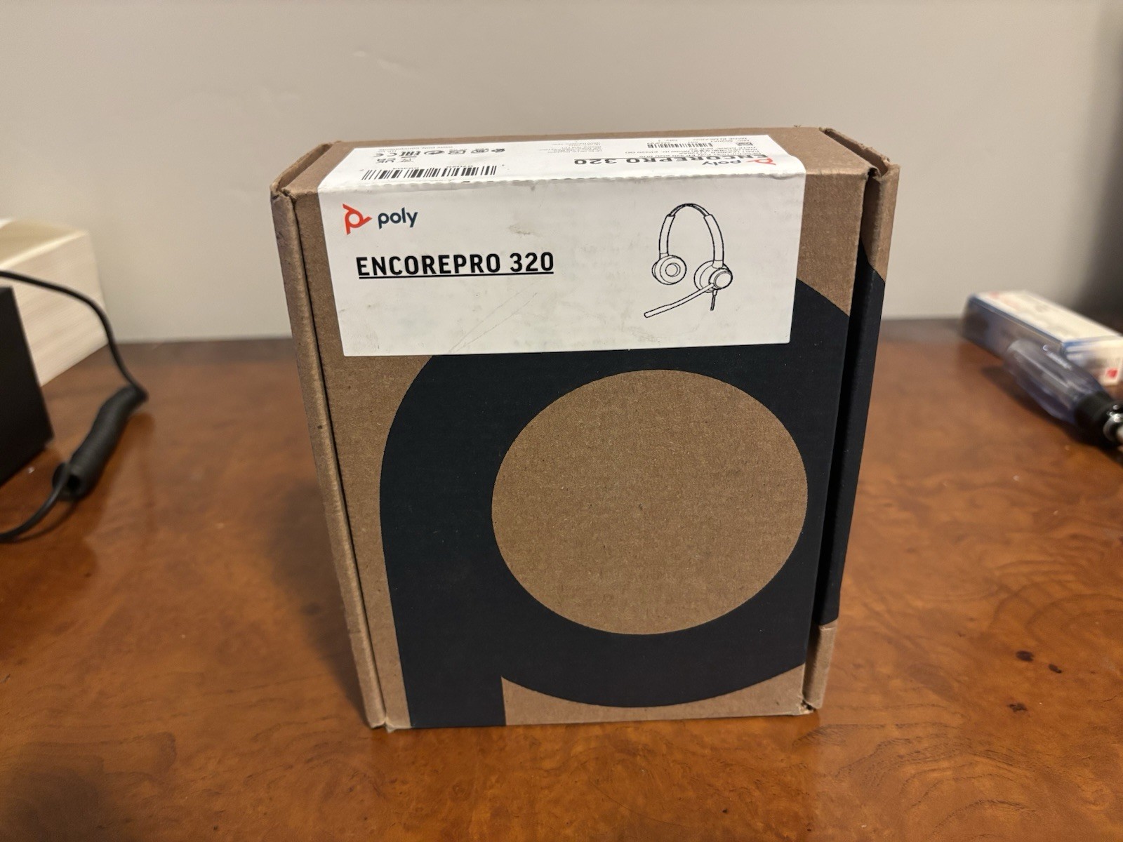 Poly EncorePro 320 with Quick Disconnect Binaural Headset TAA (77T26AA)