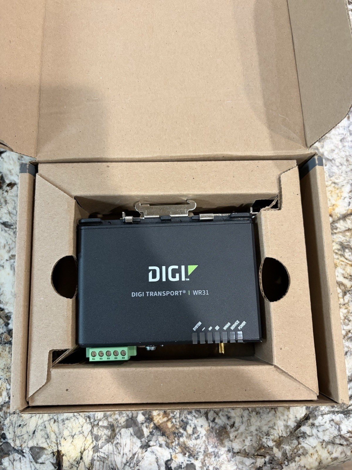 Digi TransPort WR31 Router WR31-M52A-DE1-TB REV E Cellular Modem/Wireless Router