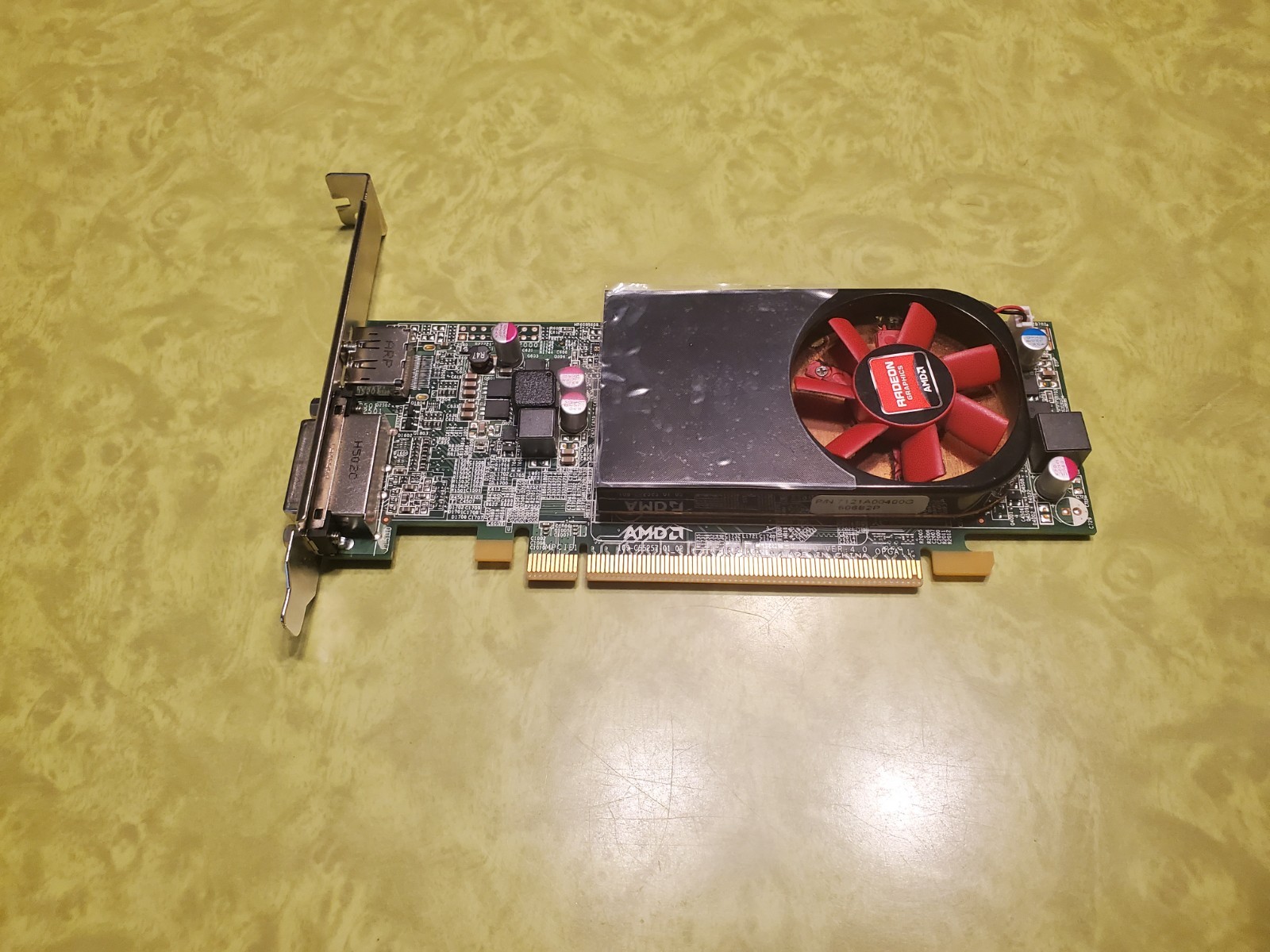Dell AMD Radeon R7 250 2GB GDDR3 Graphics Card 09C8C0 9C8C0 TESTED