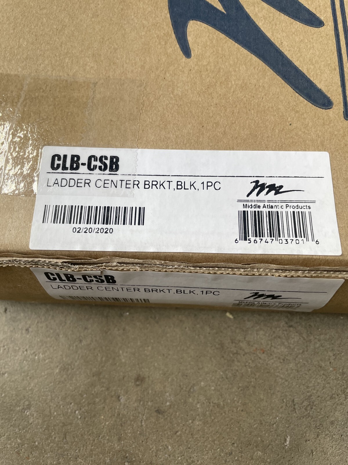 Middle Atlantic CLB-CSB Ladder Center Support Bracket