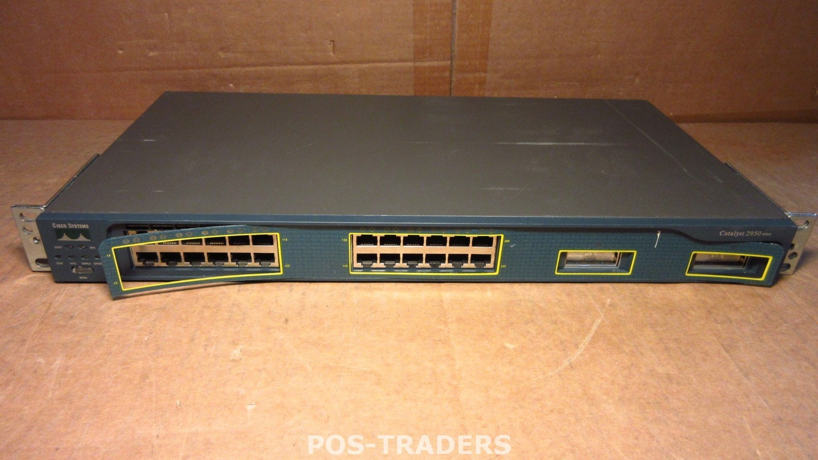Cisco 2950 Switch WS-C2950G-24-EI 24x 10/100 + 2x 1000BASE-X LOOSE FRONT COVER