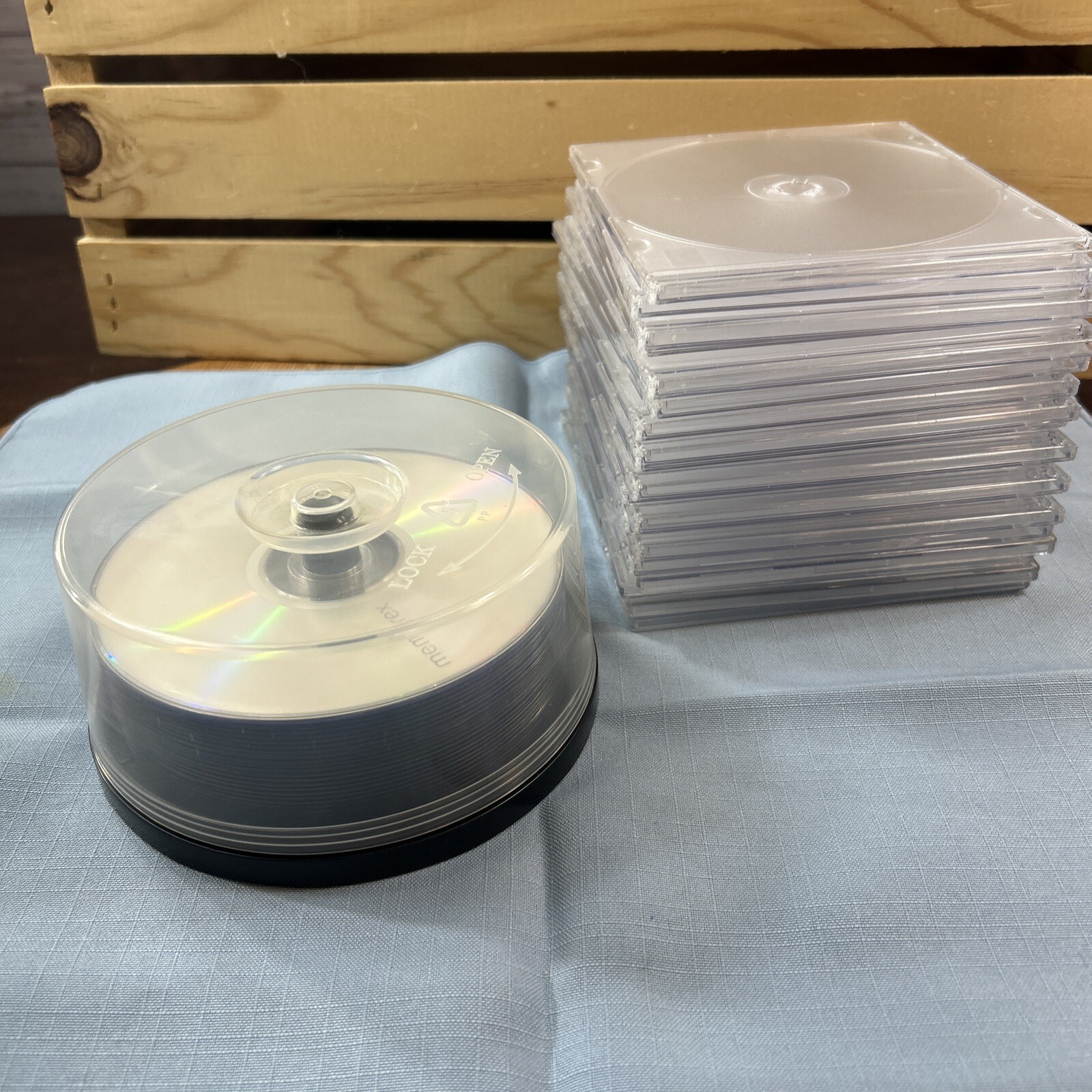 Memorex DVD-R 26 Count. 4.7GB 120min + 2o Clear Slim Jewel Cases Recordable Lot