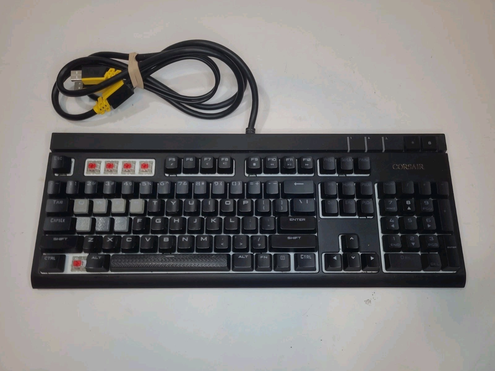 Corsair Strafe RGB Mechanical Gaming Keyboard RGP0018 - Missing Keycaps 
