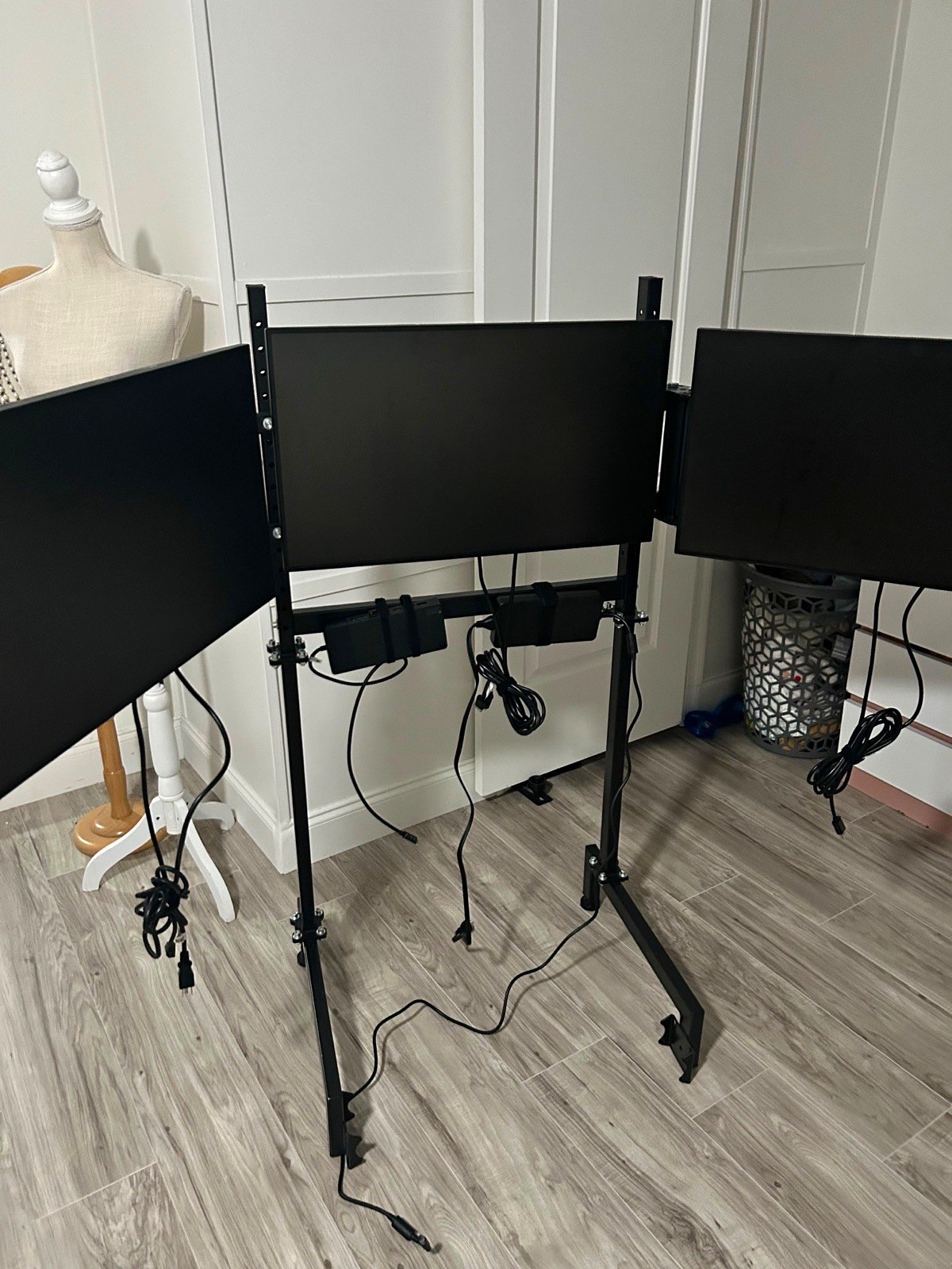 Dell UltraSharp U2724D 27" QHD 120Hz Monitor Lot of 3 with Triple Stand