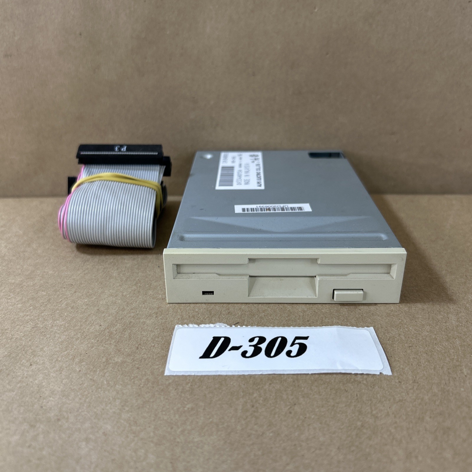 ALPS DF334H015A 3.5" 1.44MB Internal Floppy Disk Drive w/ Ribbon Cable Used
