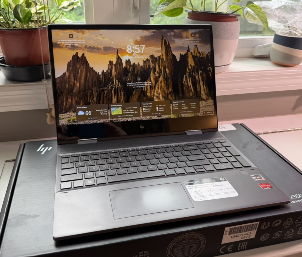 HP ENVY x360 15.6" Touch - Ryzen 5 4500U, 8GB RAM, 512GB SSD, Win 11 + Box, Pen
