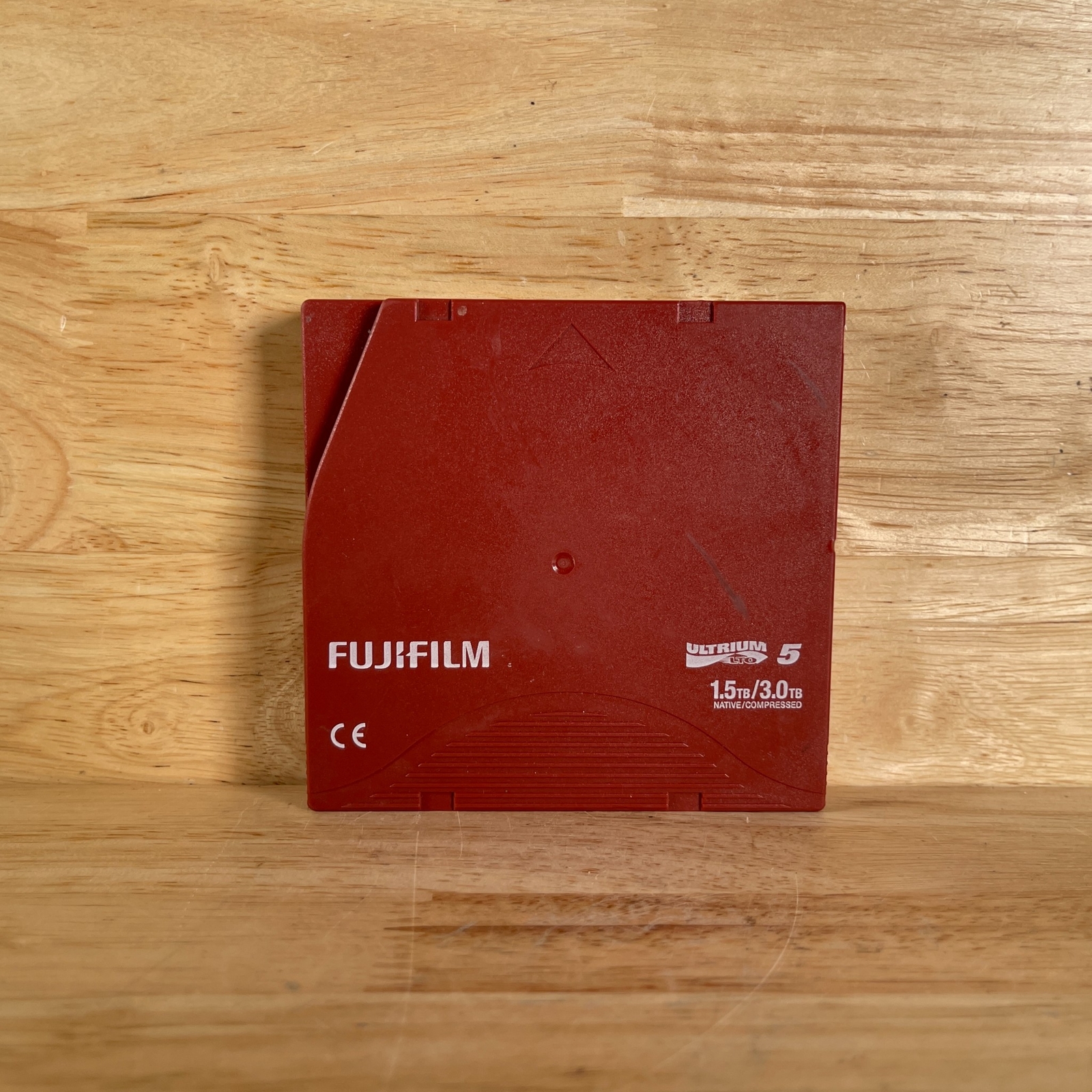 Fujifilm 16008030 Lto Ultrium 5 Red 1.5/3.0TB Compressed Data Cartridge Tape