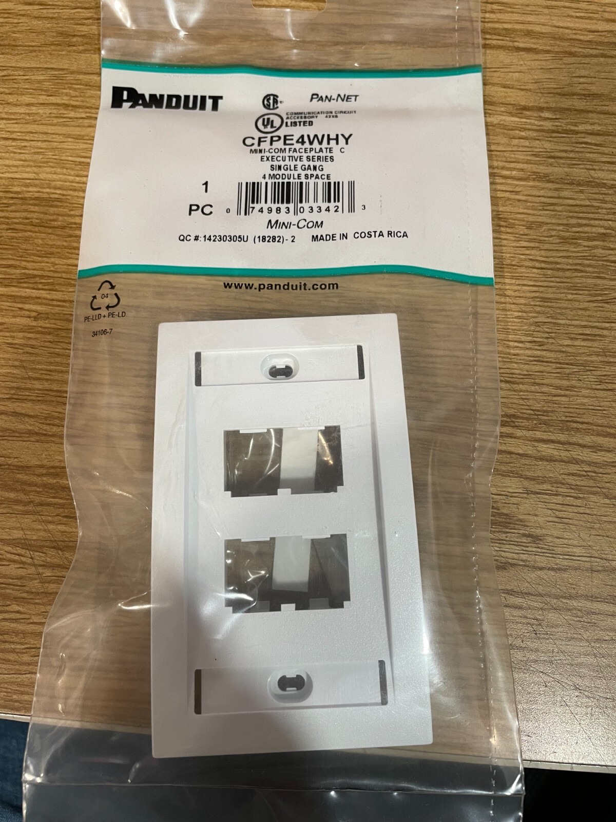 Panduit CFPE4WHY 4-Port Mini-Com Faceplate, Executive Series, White