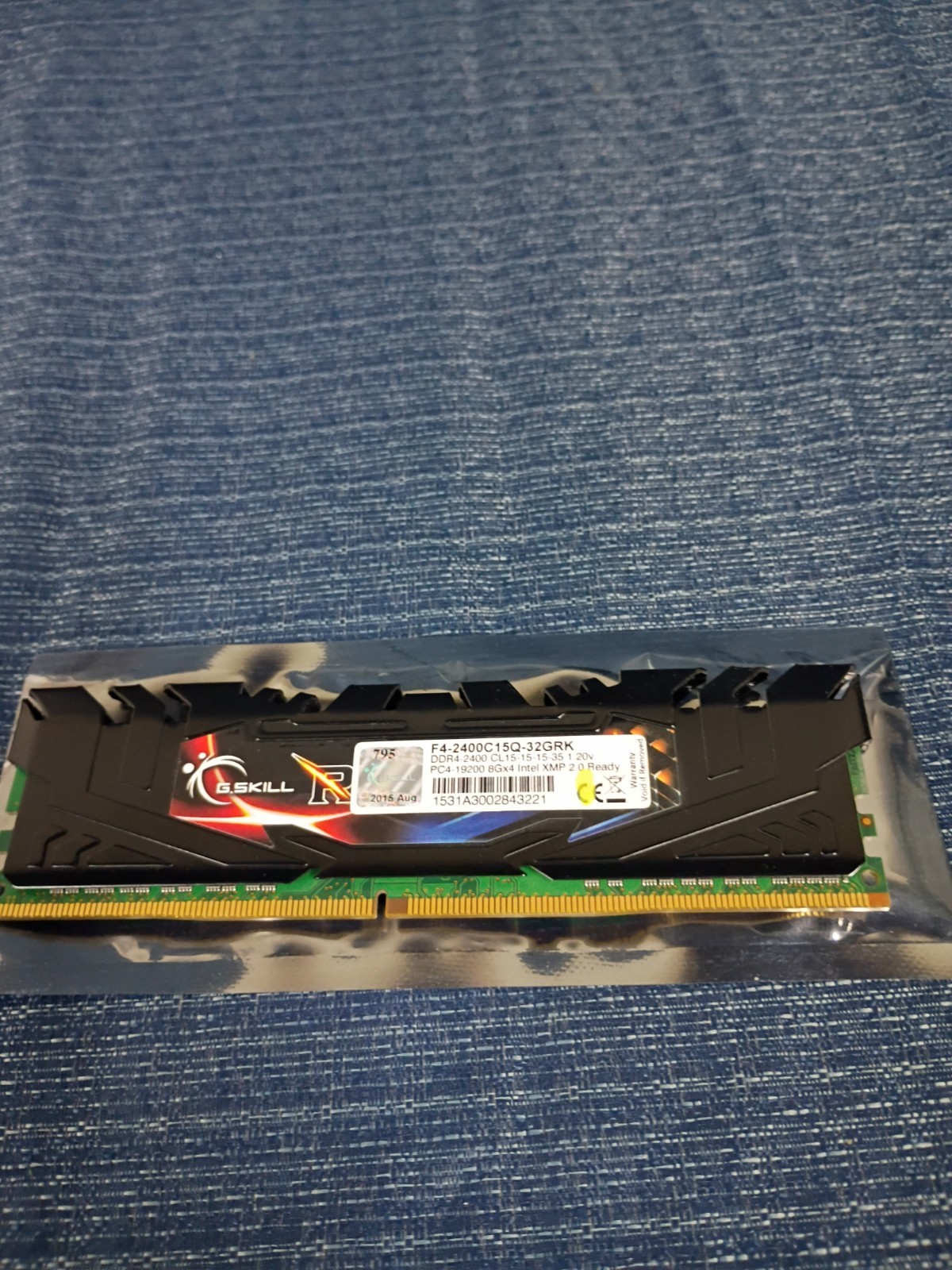 G  SKILL F4-2400C15Q-32GRK