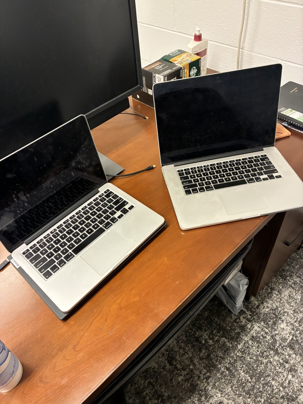 Lot Of 2 x MacBook Pro Retina 13" 2015  And 15” i5 i7 128GB/256GB - Screen Issue
