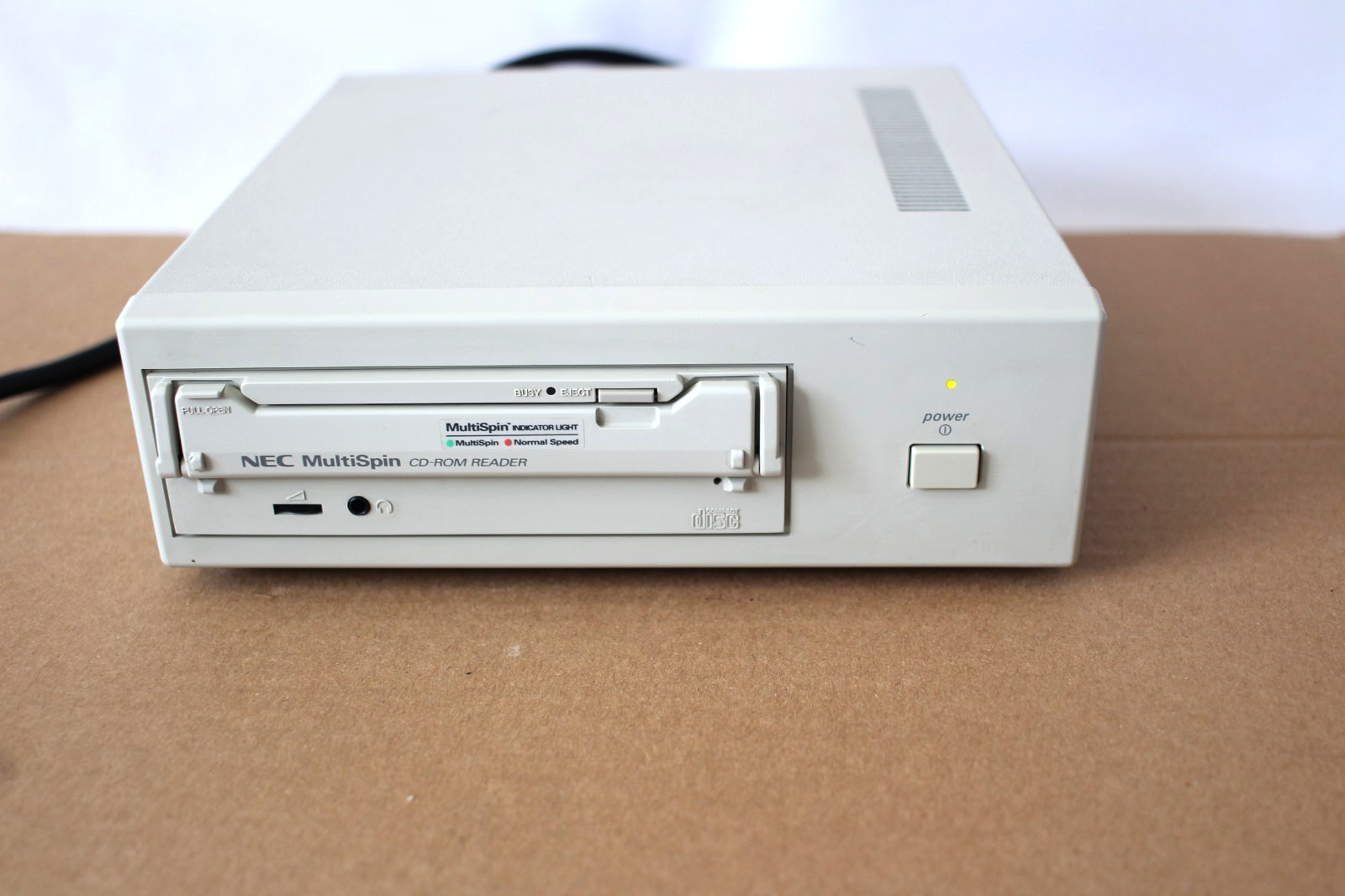 VINTAGE NEC Multispin CD-ROM READER CDR-74-1 POWER ON, SOLD FOR PARTS/REPAIR