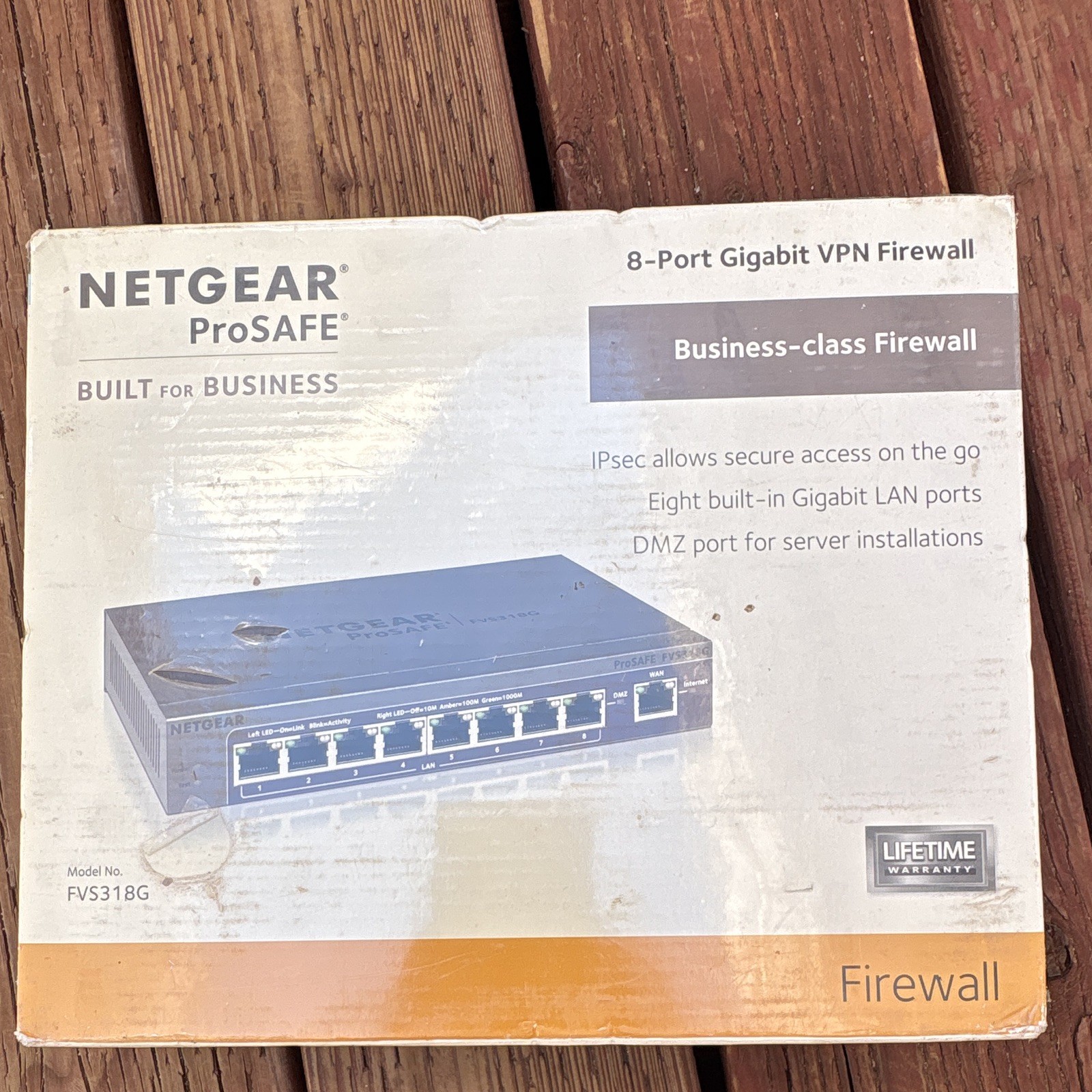 NETGEAR ProSAFE FVS318G 8-Port Gigabit VPN Firewall Standard, 128MB RAM