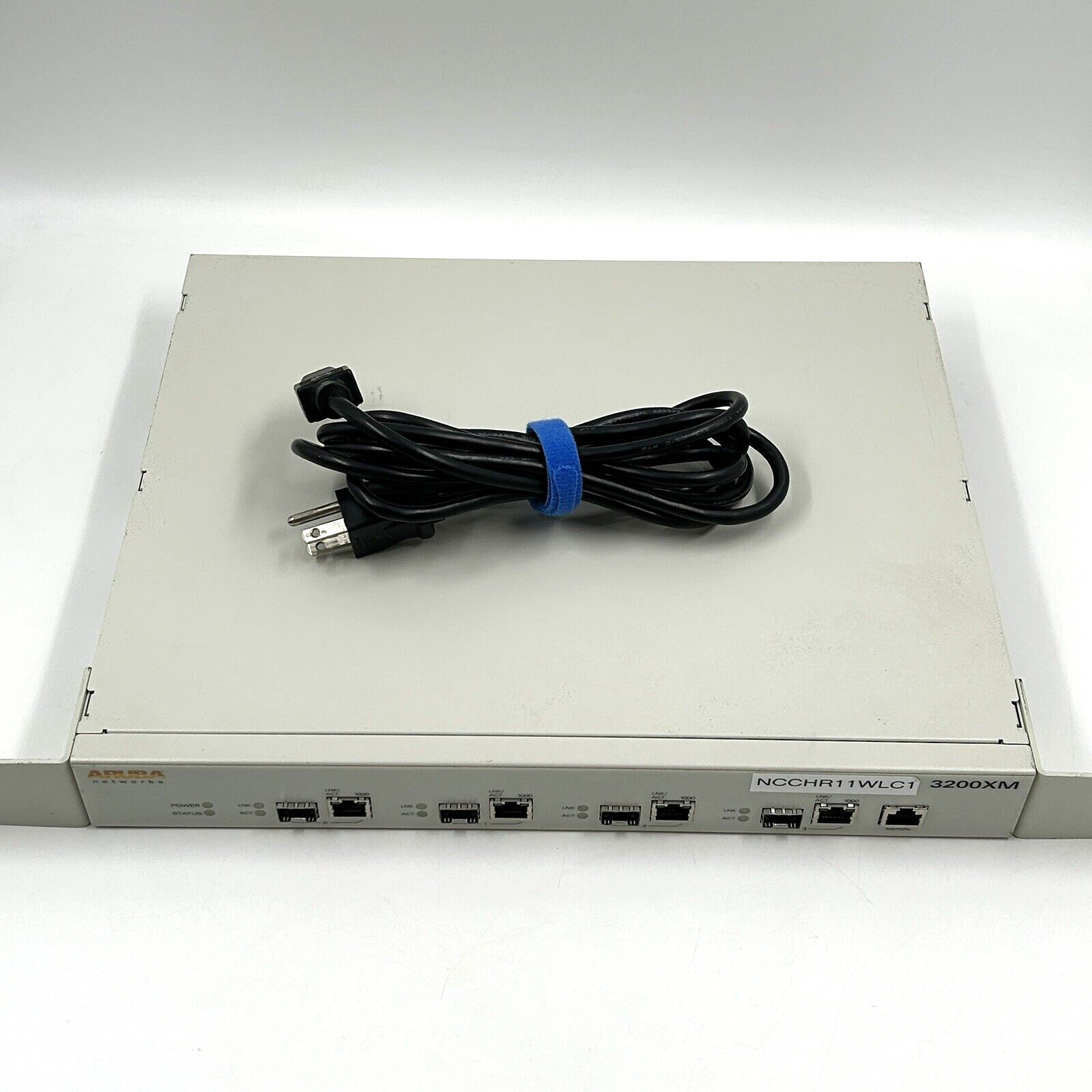 Aruba Networks 3200XM Controller Model 3200XM-US 100-240V- 50/60Hz 1.5A