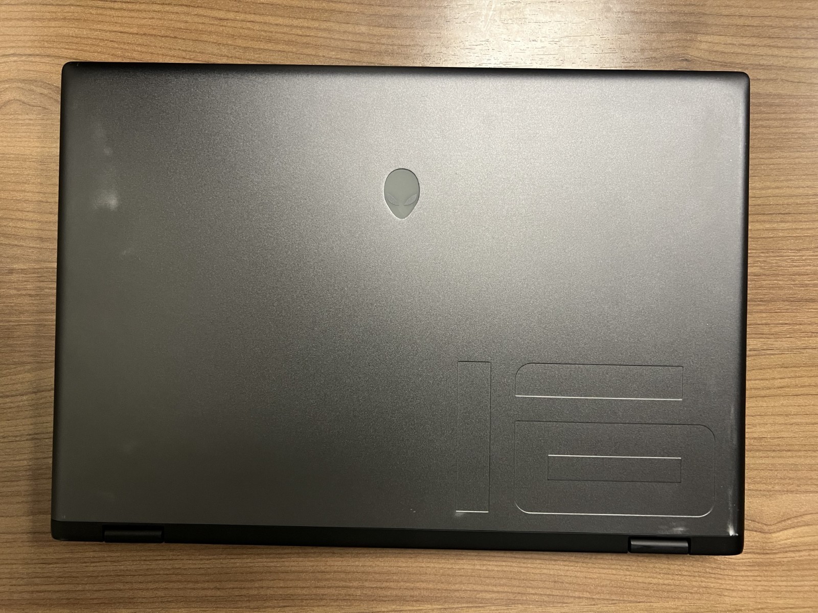 Dell Alienware M16 R2 240Hz QHD+ Ultra 7 155H 16GB DDR5 RAM 1TB SSD RTX 4070