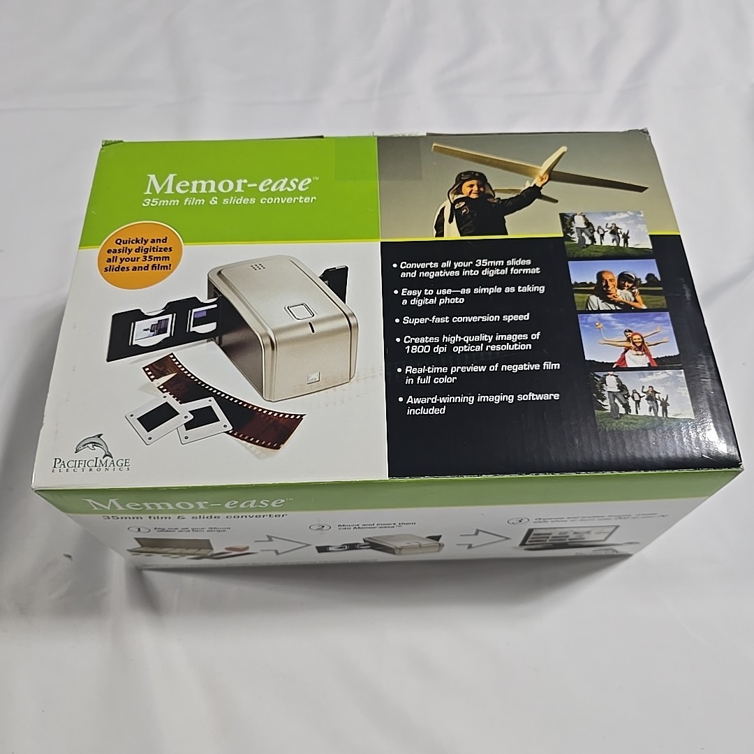 Pacific Image Memor-ease 35mm Film & Slide Converter Scanner  NEW OPEN BOX