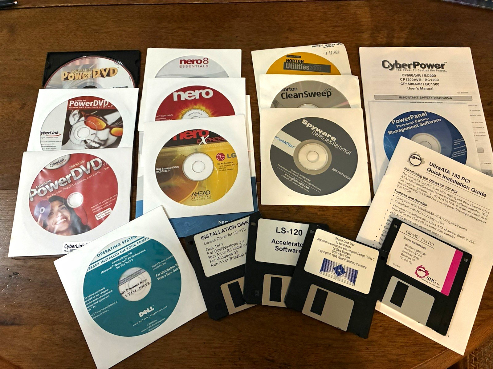 Lot of miscellaneous vintage legacy computer software and manuals. Sold as is. 