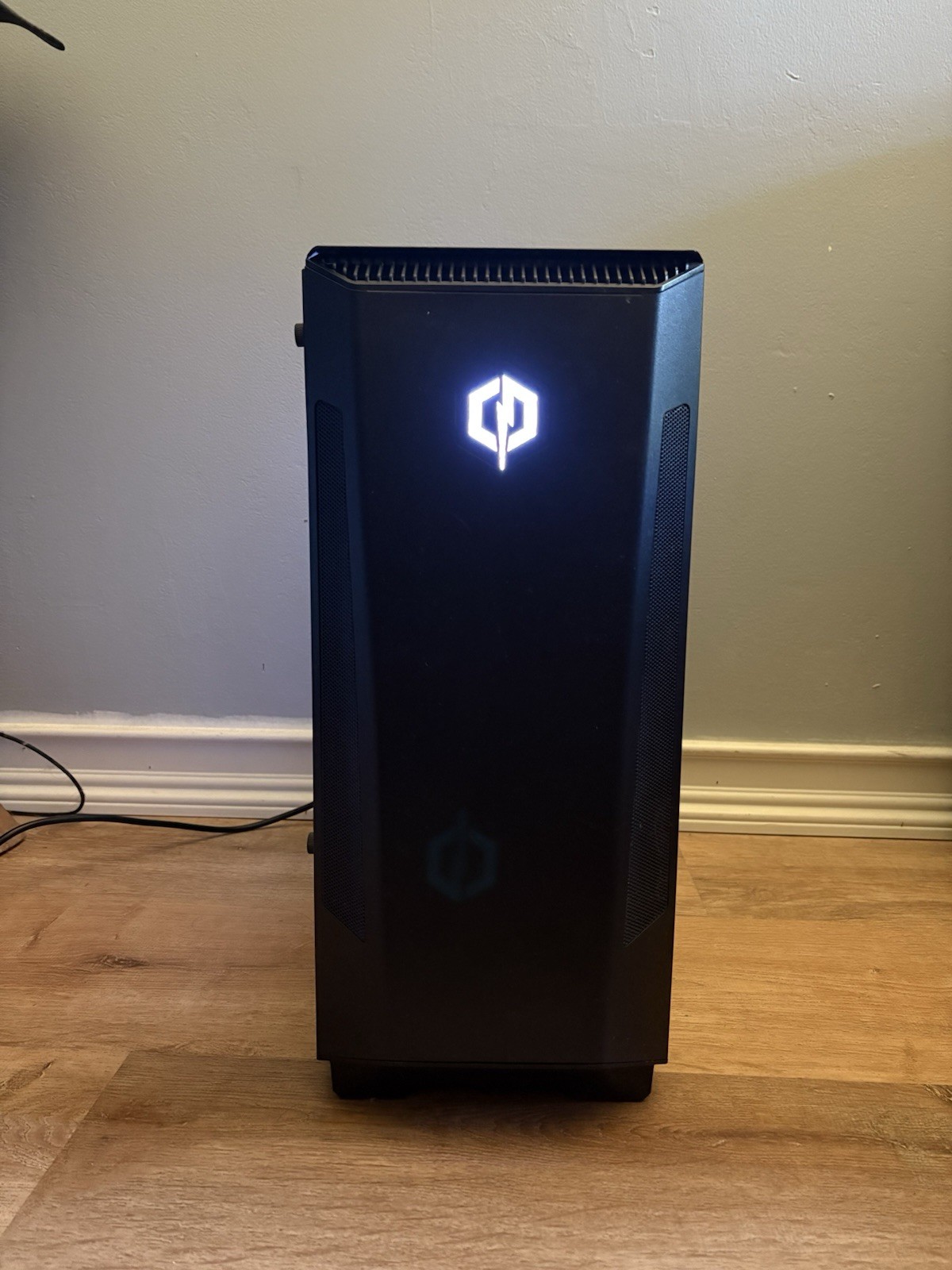 CyberPower PC C-Series ET8880 AMD RYZEN 3 Gaming Desktop - Windows 11