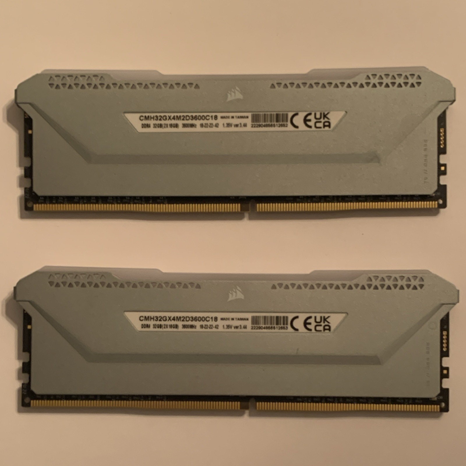 Corsair Vengeance 32GB (2x16GB) DDR4 DIMM 3600MHz RAM CMH32GX4M2D3600C18