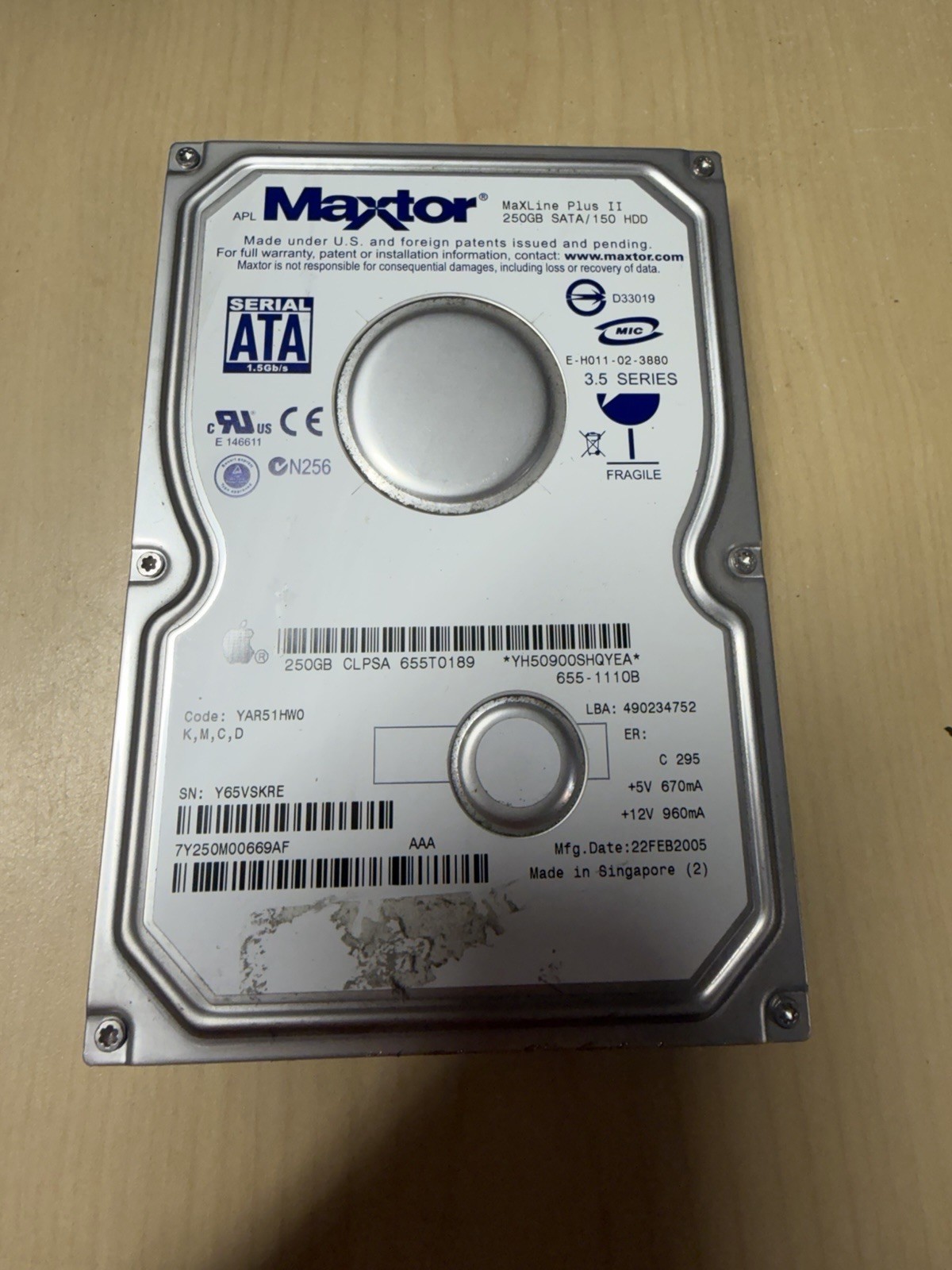 Apple Maxtor Maxline Plus II Hard Drive 250GB SATA 3.5" PN 11832417 (M13)