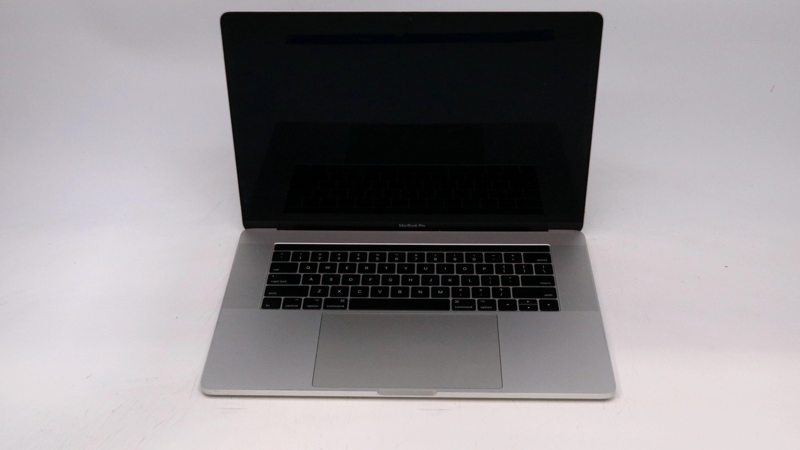 Apple Macbook Pro 15" i7-7820HQ 16GB 512GB NEEDS REPAIR