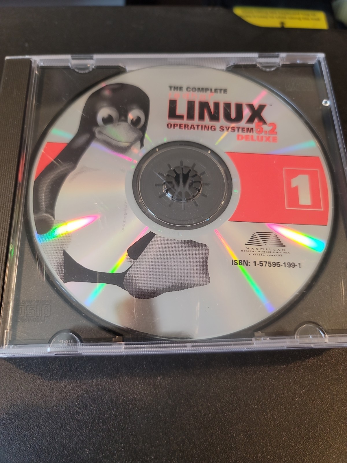 The Complete redhat Linux Operating System 5.2 Deluxe and Bonus DVD 