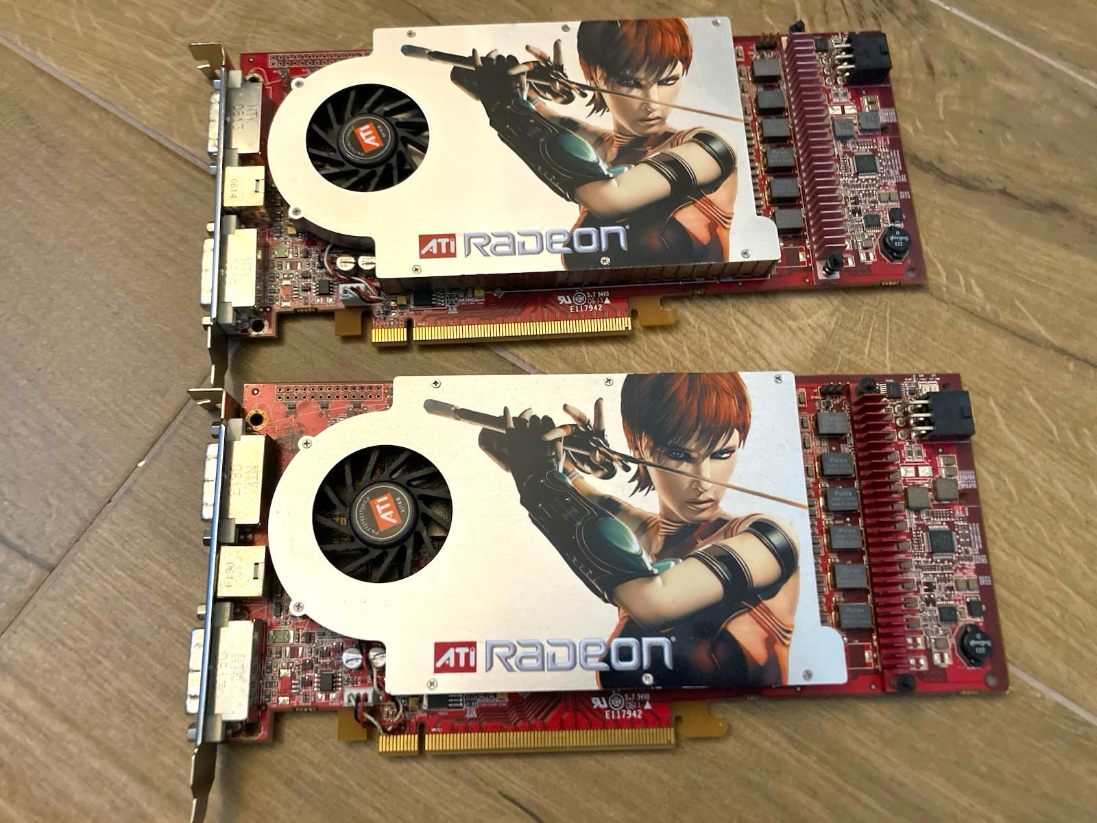 2 x Vintage ATI Radeon X1900 GT Graphics Card PCIe GPU