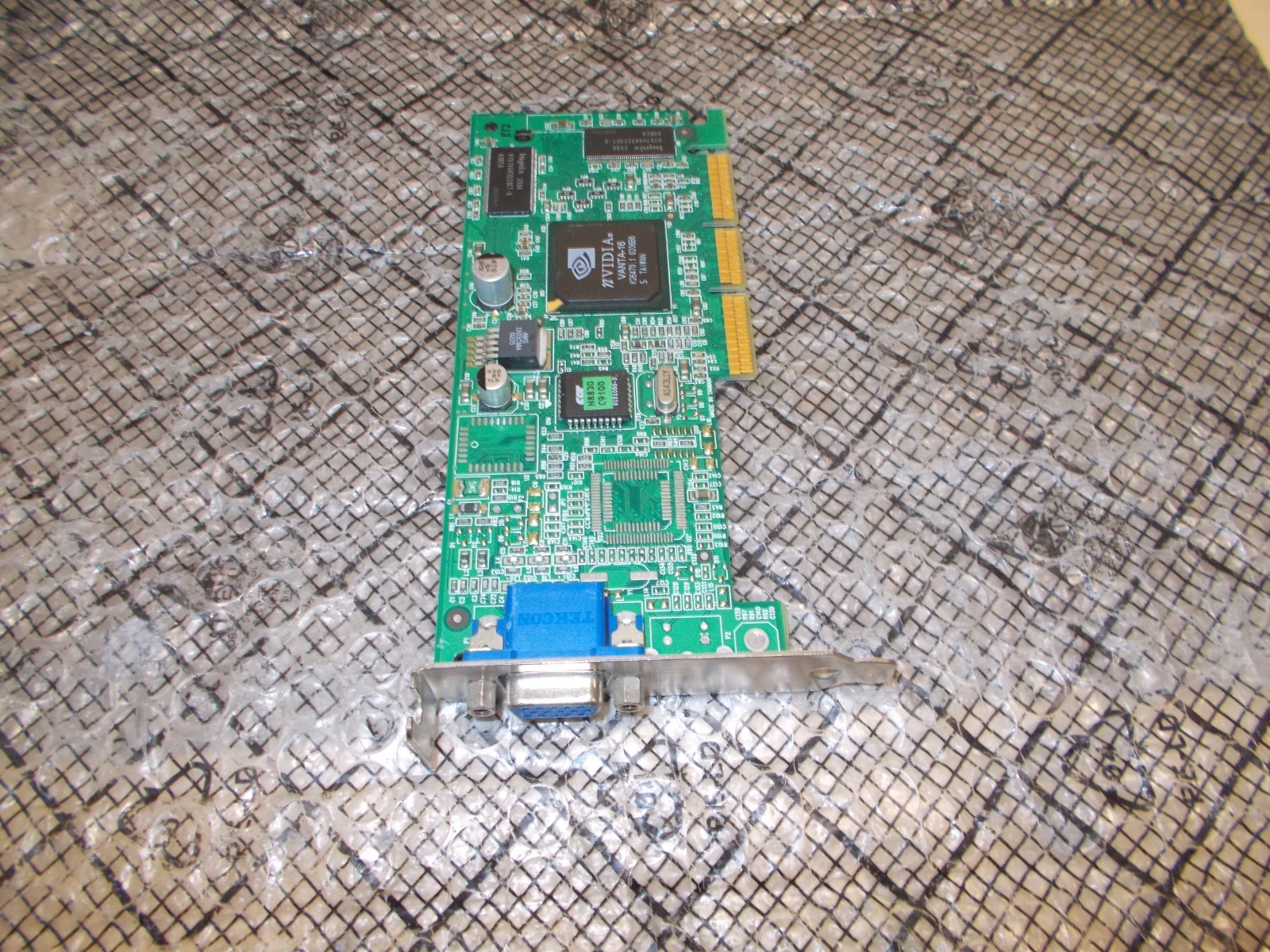 Compaq Nvidia Vanta-16 16MB AGP VGA Low Profile Video Card 239920-001