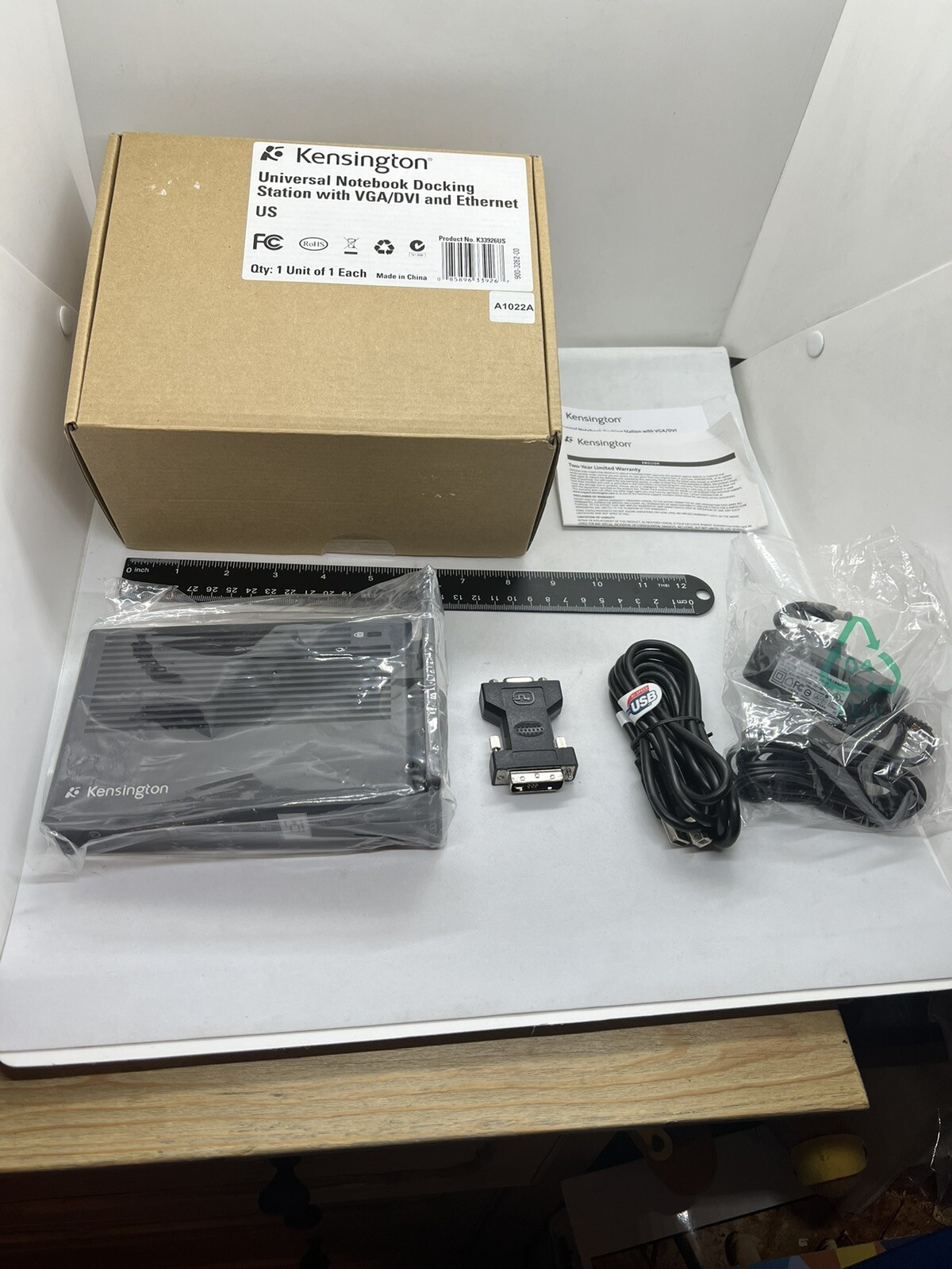 Kensington Universal Notebook Docking Station with VGA/DVI Ethernet K33926US