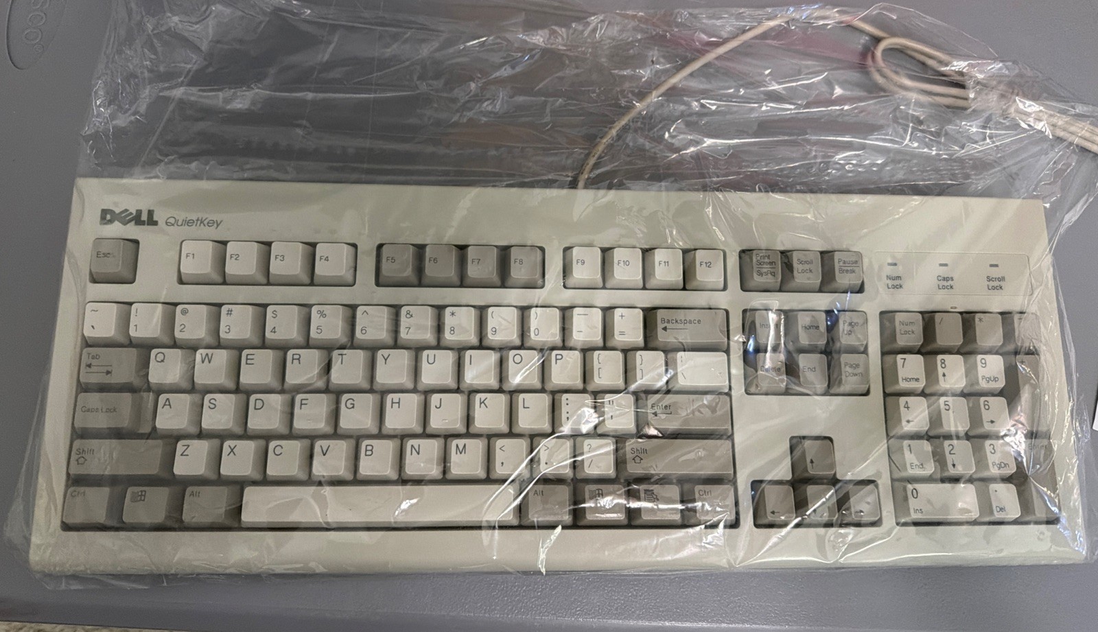 Dell SK-8000 QuietKey Keyboard PS/2 NIB