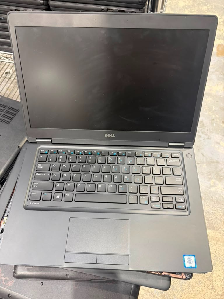 Dell Latitude 5480 14" Laptop Intel Core i5-7300U 8GB RAM  NO SSD **READ**