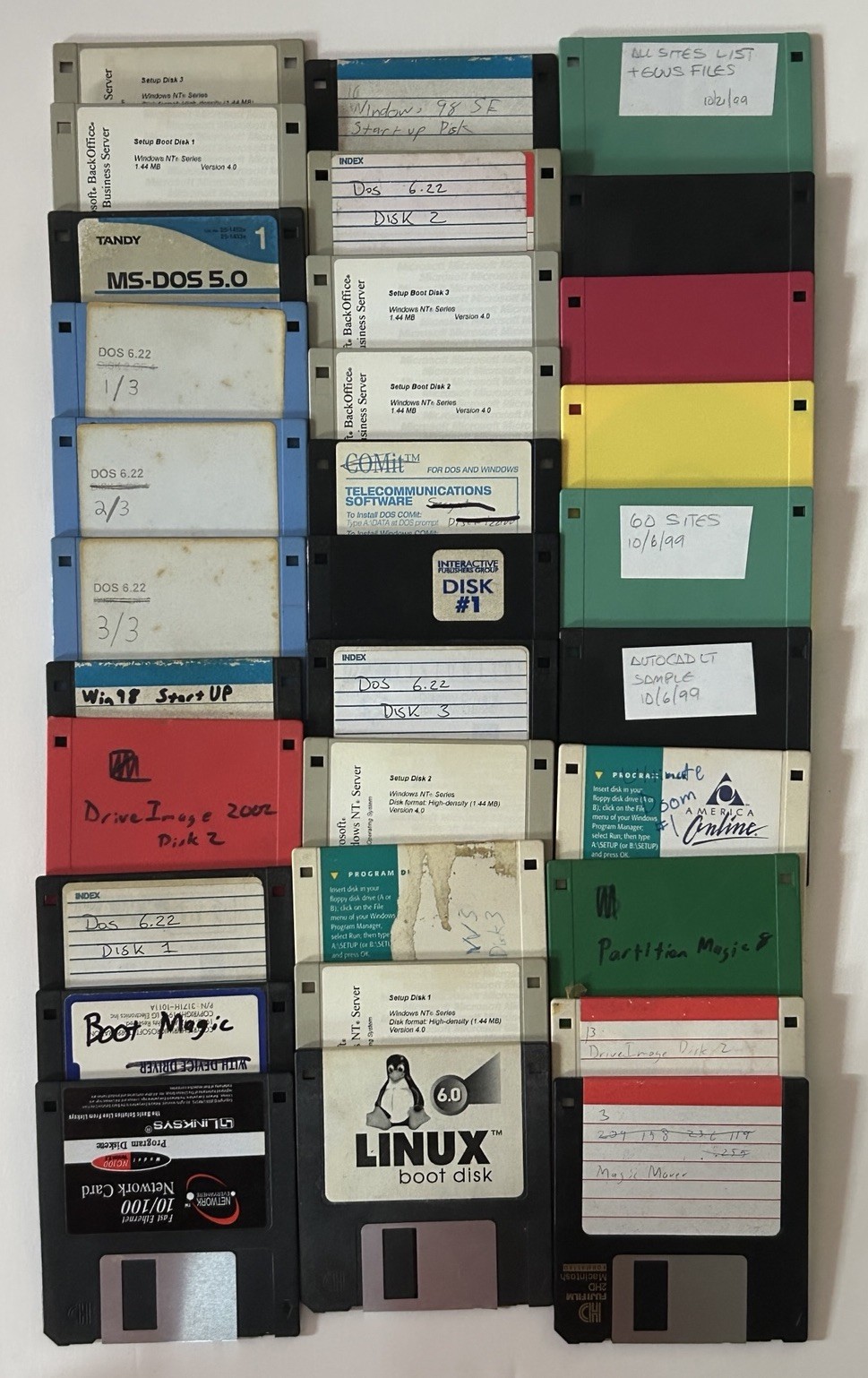 Lot of Vintage 3.5 Floppy Computer Disks ~Linux, Boot Magic, Tandy, Windows, etc