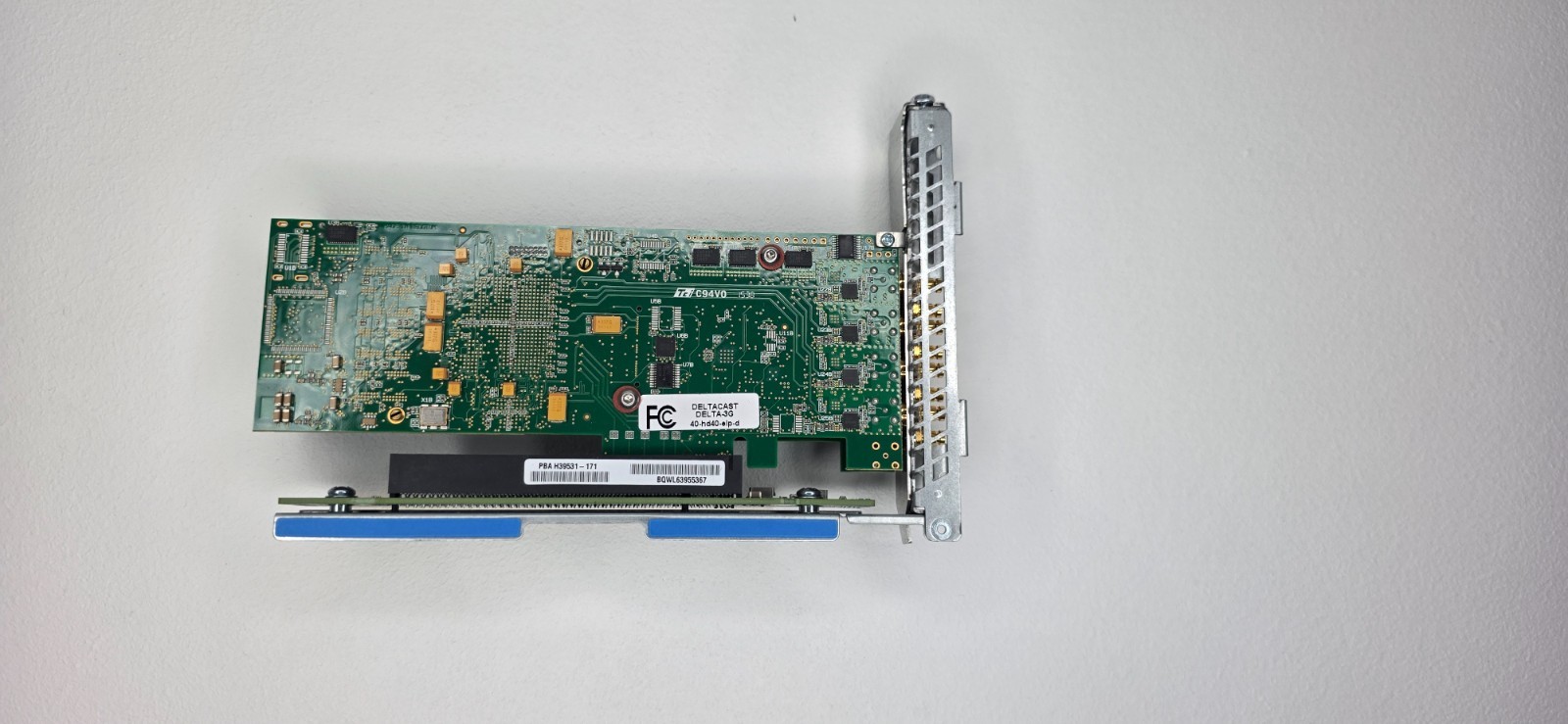 DELTACAST DELTA-3G-40-HD40-ELP-D 8-Channel multi-input video capture and ingest 