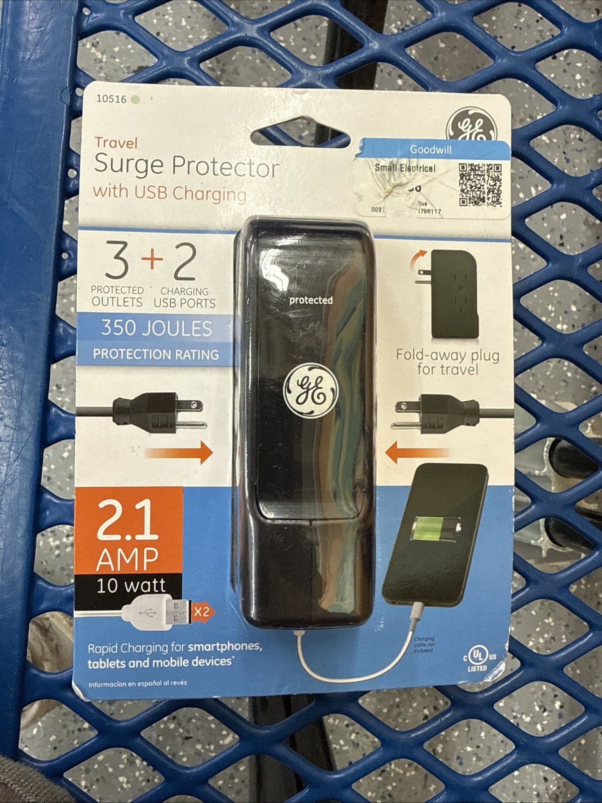 New GE 10516 3 Outlet Travel Surge Protector 350 Joules with USB ports