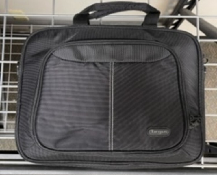Targus Laptop Bag / Tablet Black Bag 13 Inches mint condition