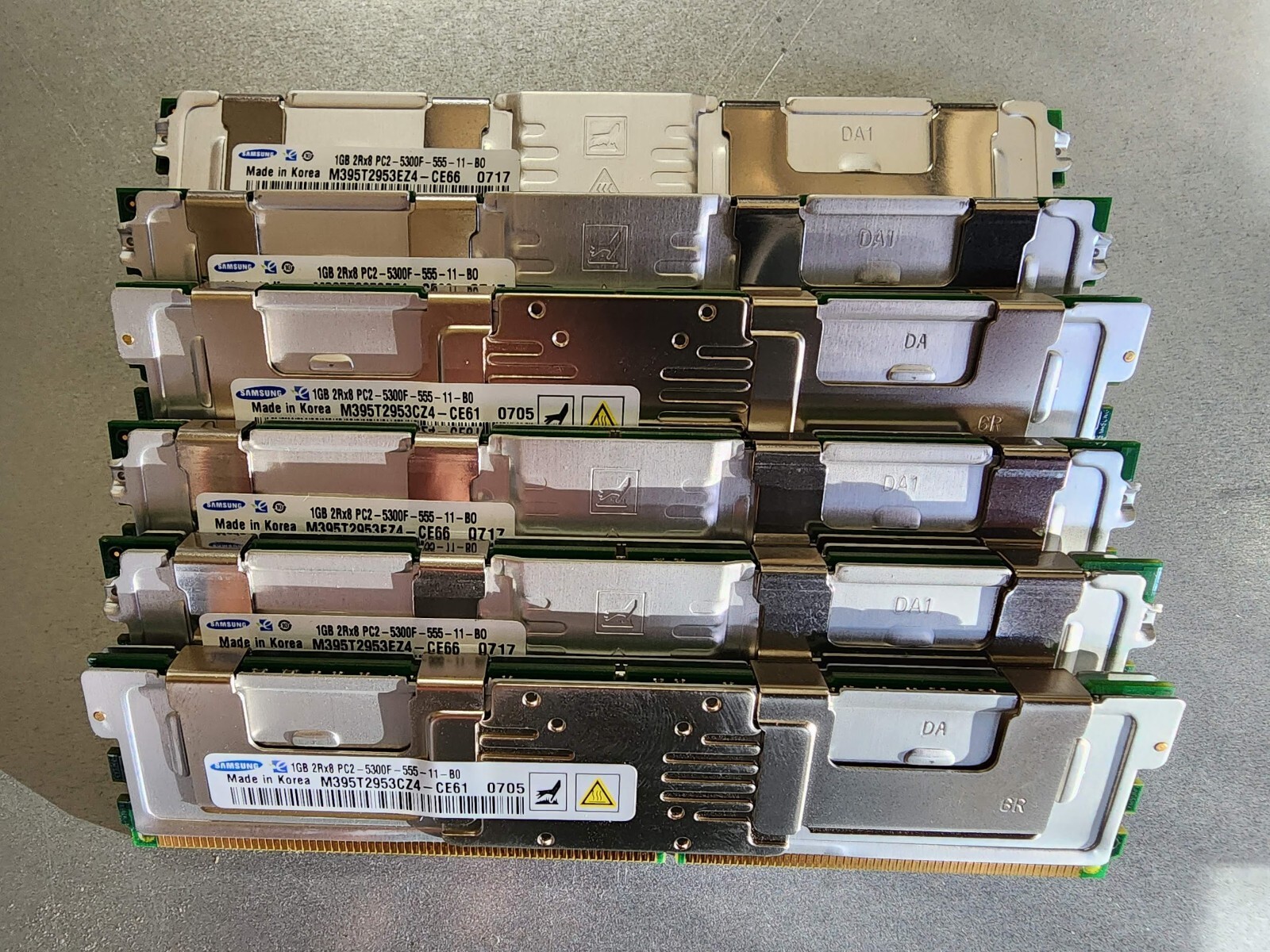LOT OF 6 - TESTED - M395T2953CZ4 Samsung (1x1GB) PC2-5300 DDR2-667, ECC DIMM