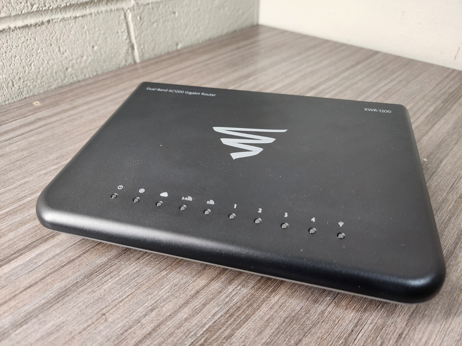 Luxul XWR-1200 Dual-Band AC1200 Gigabit Router