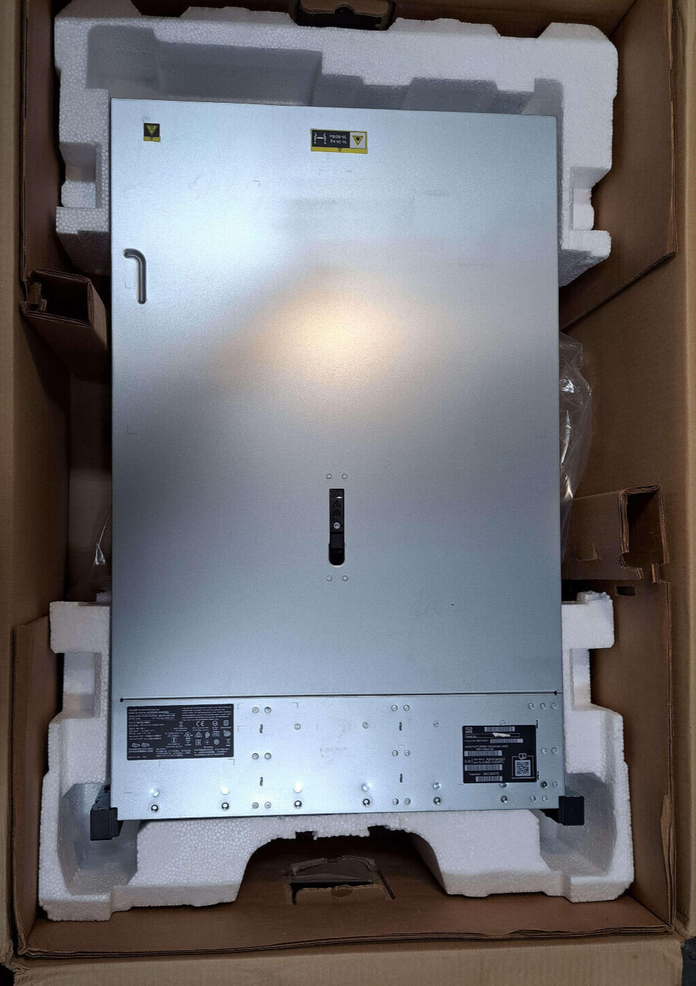 HPE ProLiant DL380 G10 24 SFF Server 868704-b21 144gb 7.2tb  p408i 2x 4208 8c