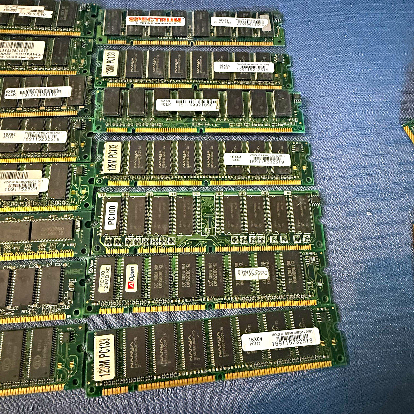 Mixed Lot ECC RAM Modules DIMM & SO-DIMM with AMD Sempron CPUs and PC100 & PC133