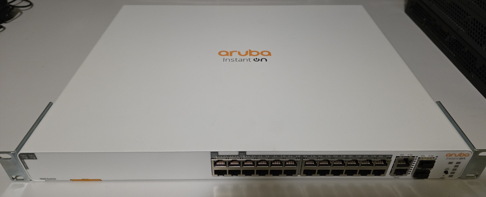 Aruba Instant On 1960 20p CL4 4p CL6 PoE 2p 10GBT 2p SFP+ 370W JL807A