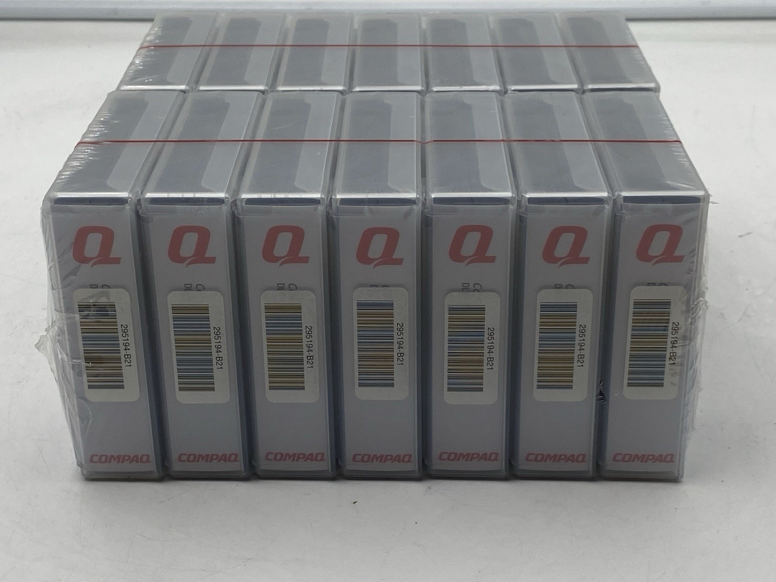 LOT OF 14 Compaq StorageWorks DLTtape IV 295194-B21
