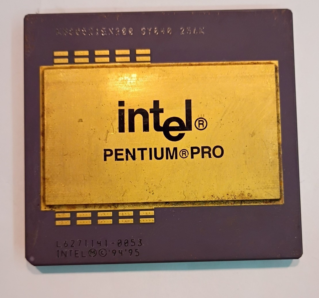 Vintage Intel Pentium Pro 200 MHz 256K Socket 8 CPU KB80521EX200 SY040 Rare